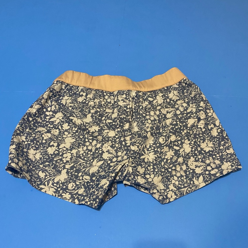 ⭐️ Khakis by gap maternity floral shorts size 6 - Picture 4 of 4